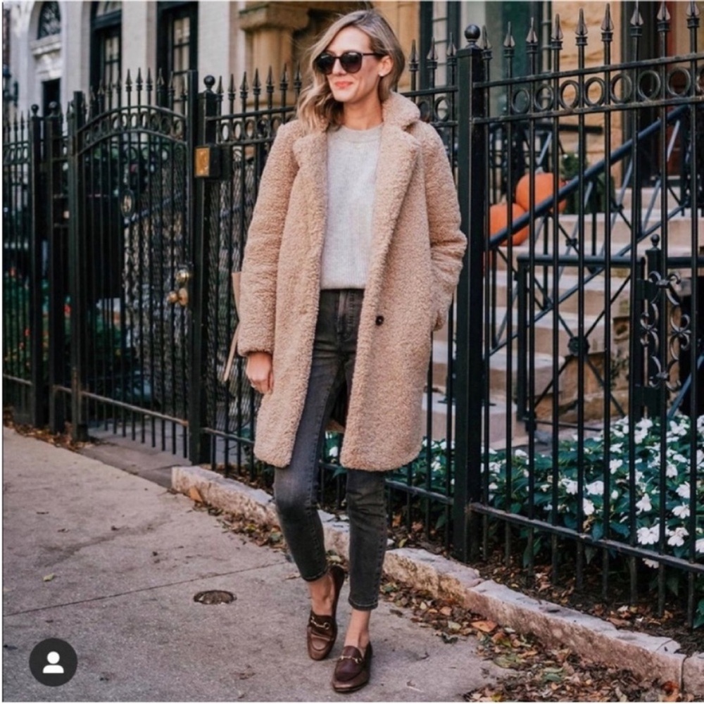 MKT Studio Sherpa Tan Teddy Women’s Coat Size 44